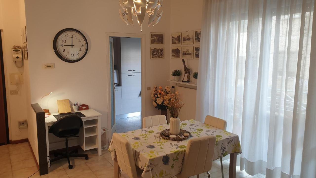 Apartamento Casa Vacanze Serena Como Exterior foto