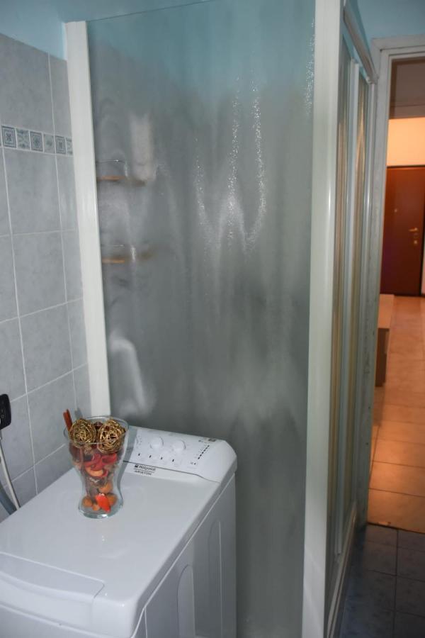 Apartamento Casa Vacanze Serena Como Exterior foto